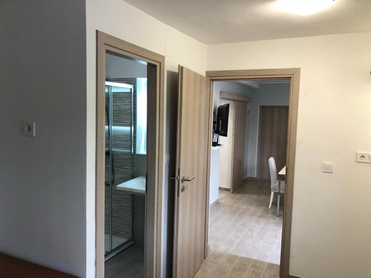 Garden Apartment Palit Bagian luar foto